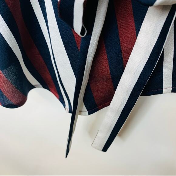 Express Blue Burgundy Strip Wrap Blouse Sz Small - Picture 7 of 9